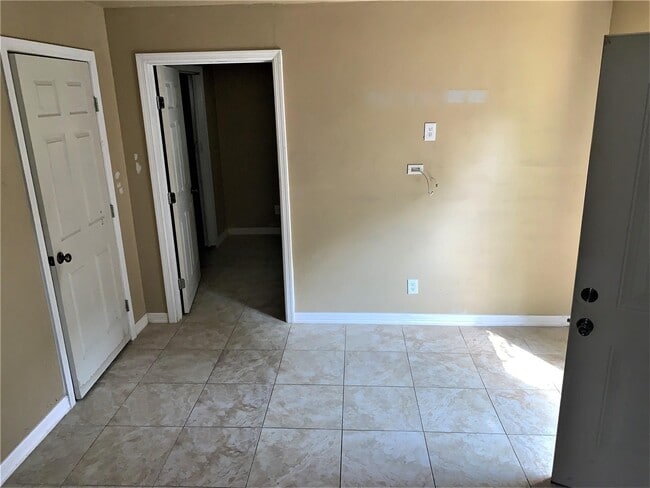 Building Photo - 5924 Morningdale St