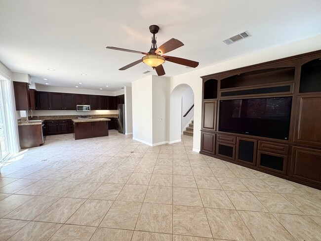 Building Photo - 6071 Paseo Pradera