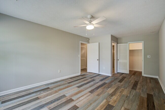 Building Photo - 1805 Chelwood Cir