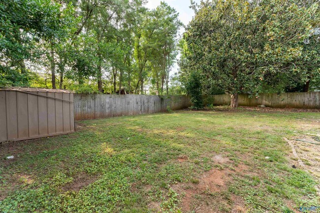 Building Photo - 425 Arthur St NW