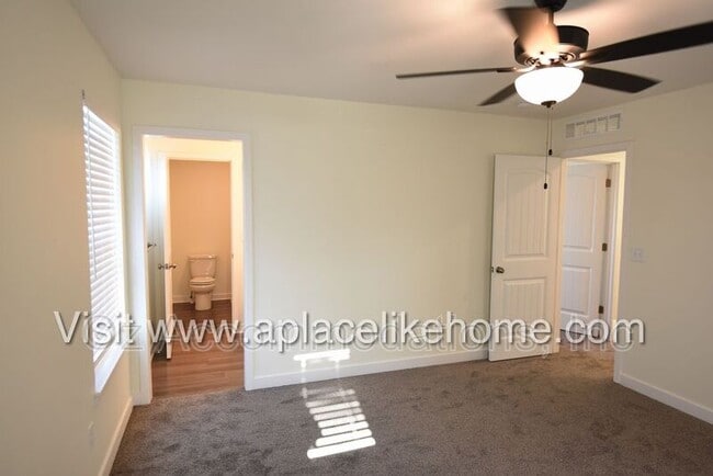 Building Photo - 4008 NW 95th Terrace
