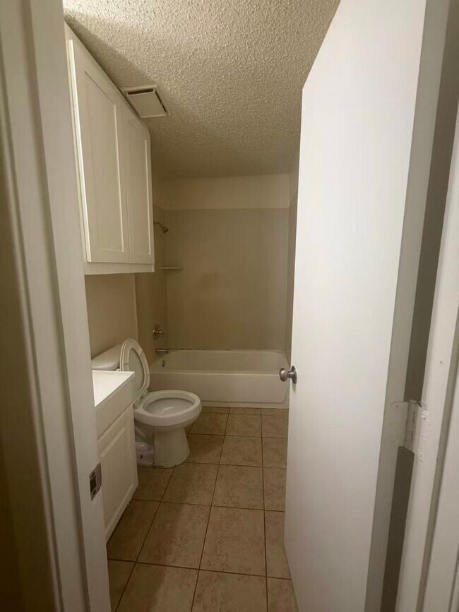 Building Photo - 1429 Whippoorwill Dr