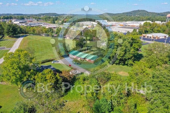Building Photo - 118 Carter Ln