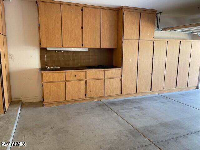 Building Photo - 4577 E Waterman St