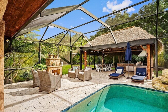 Building Photo - 9890 SW 138th St