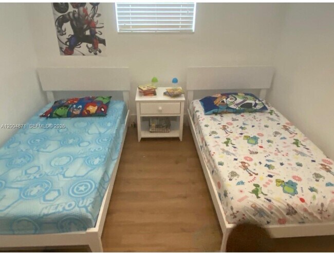 Building Photo - 4242 SW 98th Ave