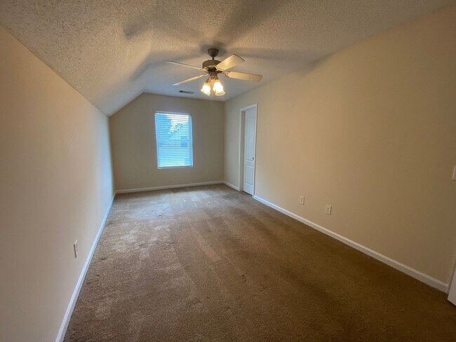 Building Photo - PRE-LEASING FOR AUGUST 2025!  1/2 OFF SECU...