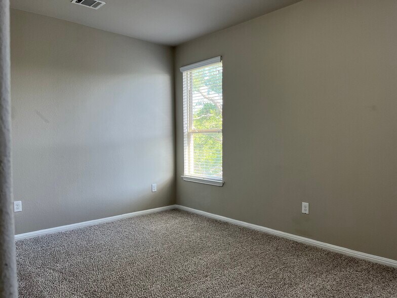 3rd Bedroom 2nd Floor - 3240 E Whitestone Blvd