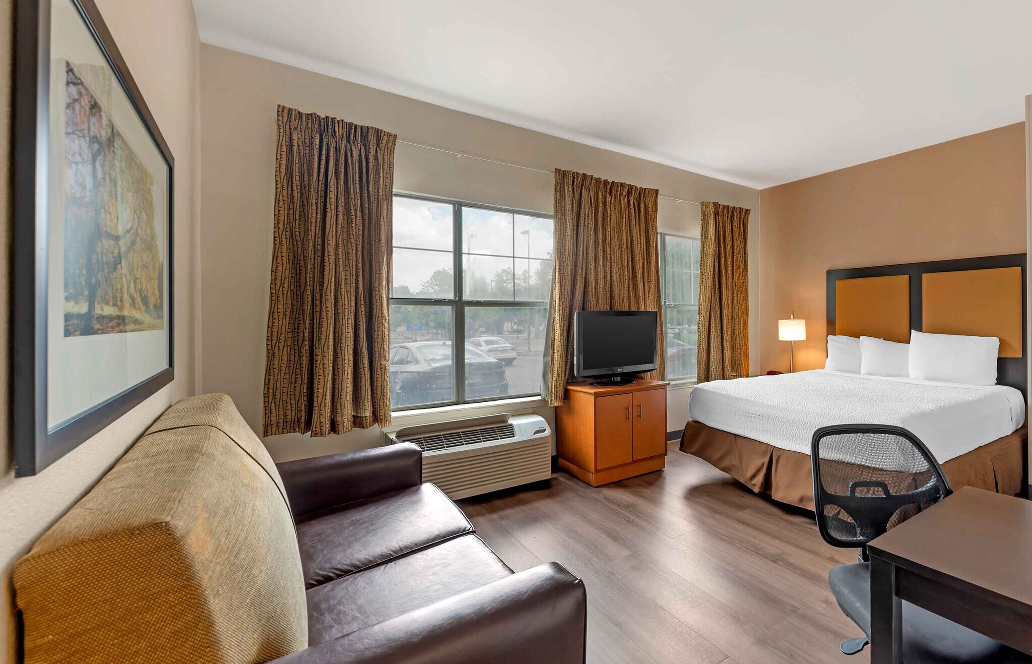 Building Photo - Furnished Studio-Austin - Northwest - Research Park