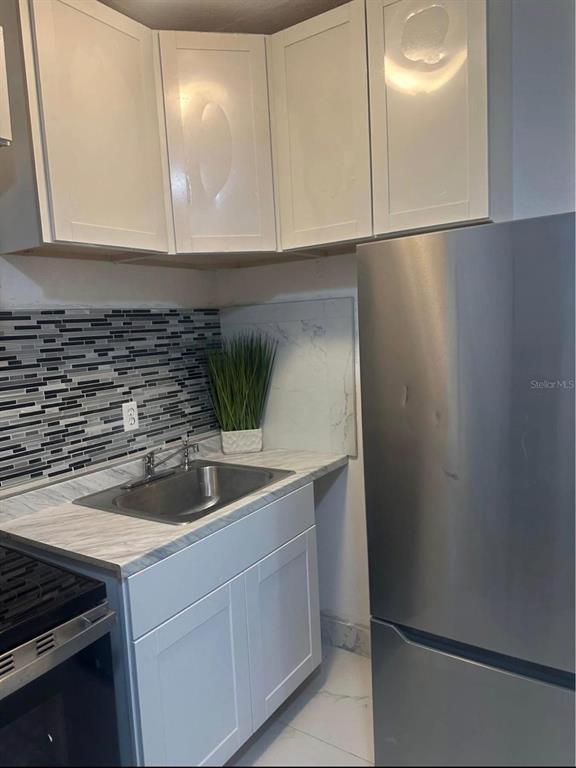 Building Photo - 820 Galsworthy Ave