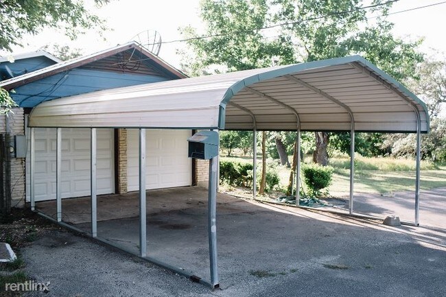 Building Photo - 3 br, 2 bath House - 204 Blessing Ranch Rd