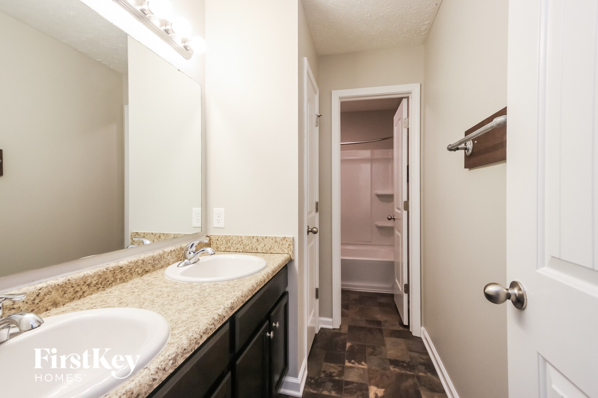 Building Photo - 770 Carolina Way