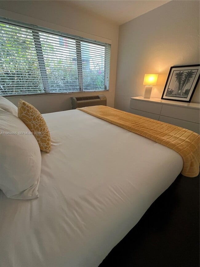 Building Photo - 620 Jefferson Ave