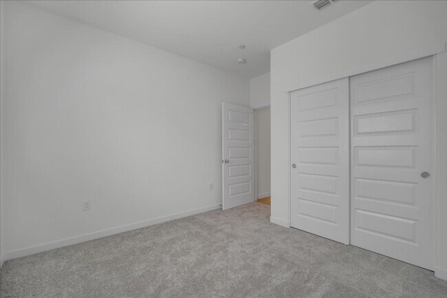 Building Photo - 12658 Rosefinch Wy