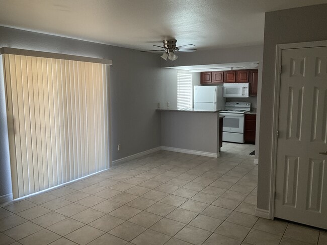 Building Photo - 4965 Indian River Dr