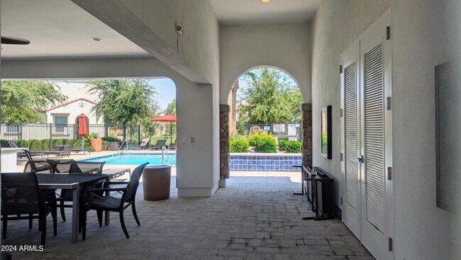 Building Photo - 3130 S Mingus Dr