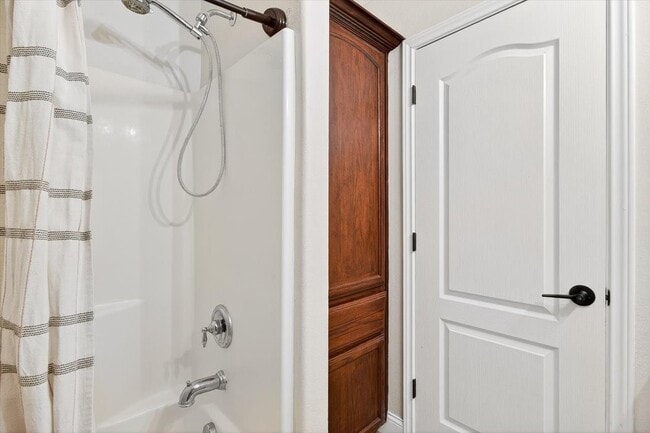 Building Photo - 8417 Macarena Dr