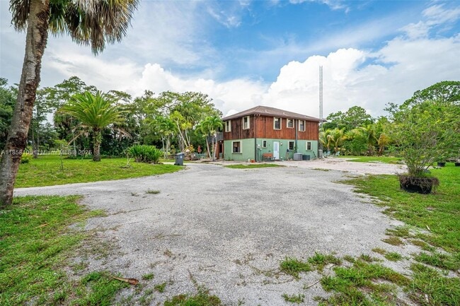 Building Photo - 576 Marshall Rd