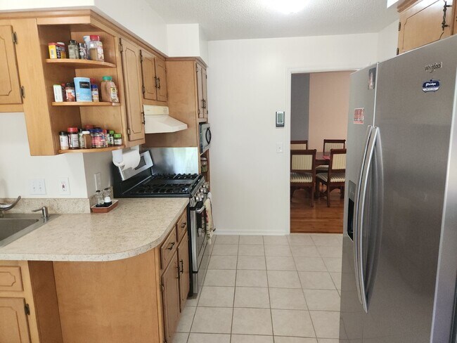 Building Photo - Single Level Three Bedroom Ranch Style Home in Ridgeland, SC!