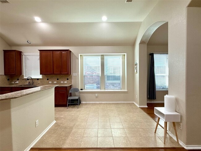 Building Photo - 13926 Roanoke Falls Dr