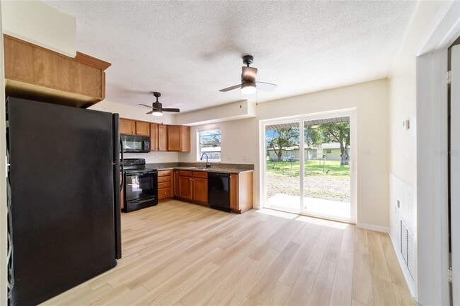 Building Photo - 3209 SE 33rd Ct