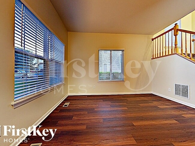 Building Photo - 674 Edward Dr