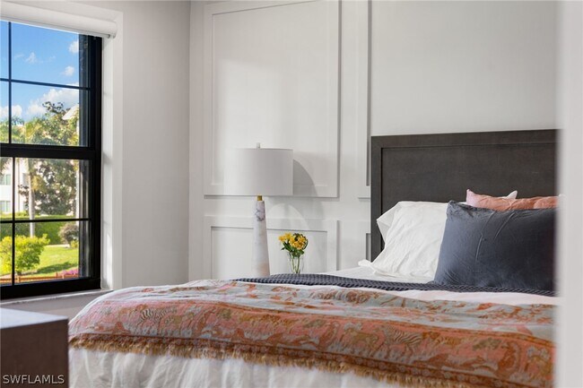 Building Photo - 3135 Riviera Dr