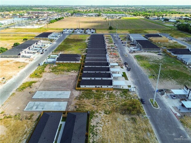 Building Photo - 25 N Onyx Ave