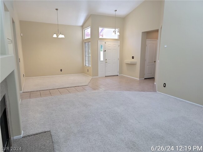 Building Photo - 2700 Copper Cove Dr