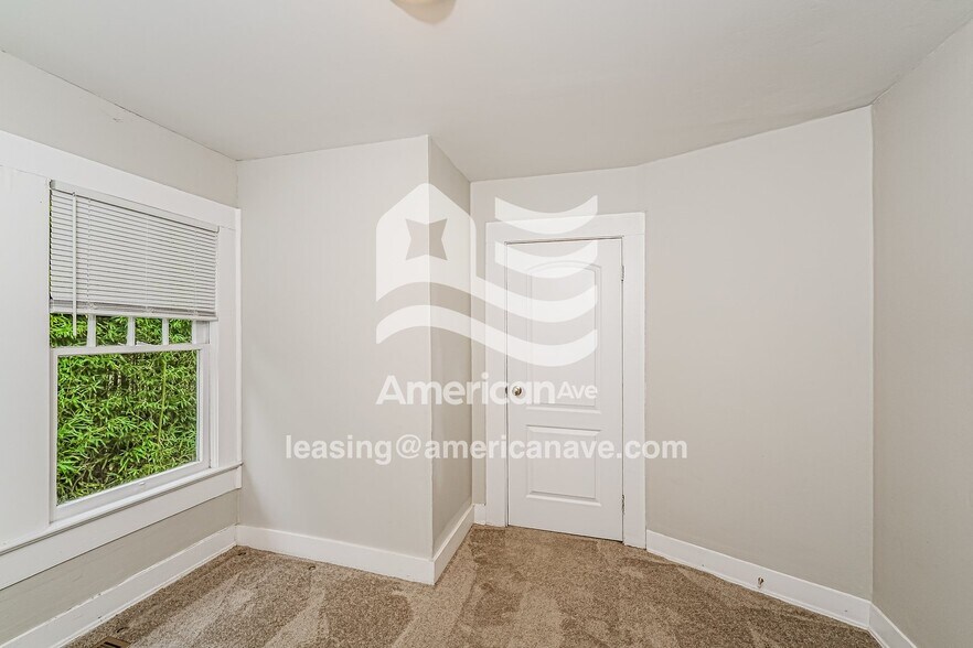 Building Photo - 1409 Alabama Ave SW