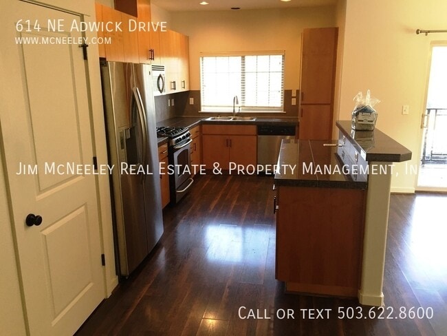 Building Photo - 614 NE Adwick Dr