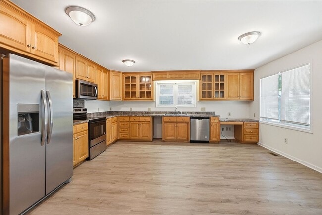 Building Photo - Fully Remodeled Home in the Heart of Belmont