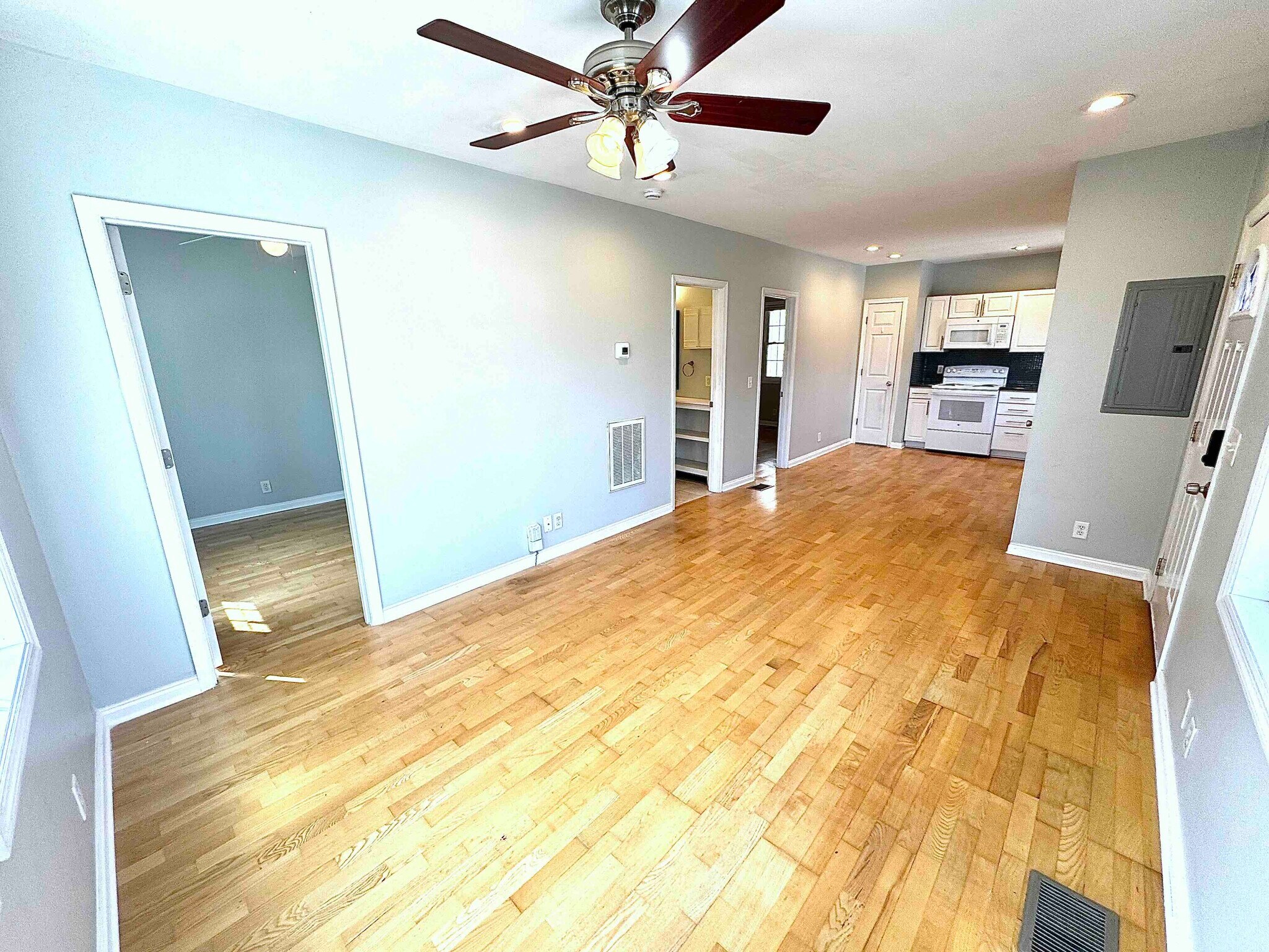 Building Photo - 1011 Maynor St