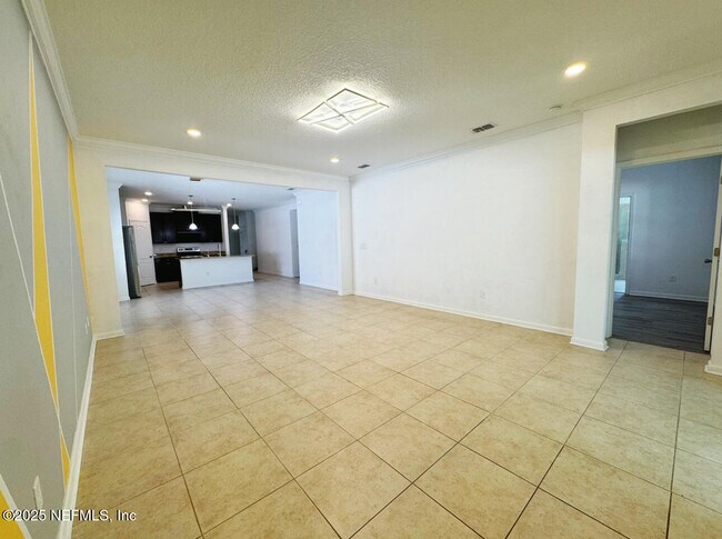 Building Photo - 8953 Devon Pines Dr