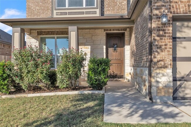 Building Photo - 709 Vaughn St