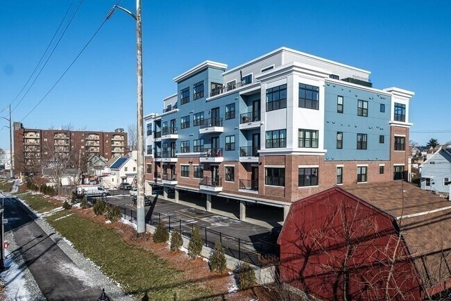 Building Photo - 16 Laurel St