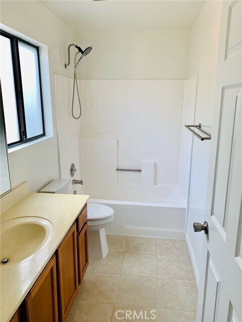 Building Photo - 157 Avenida Miramar