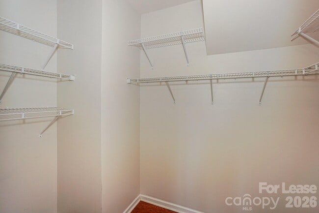 Building Photo - 8273 Viewpoint Lane