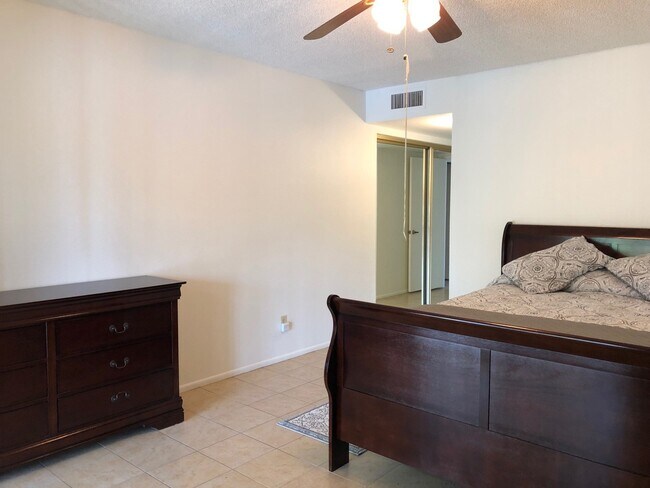 Building Photo - Available from May to November 2026!  Lovely Waterfront Home in 45+ Active Adult Resort Community...