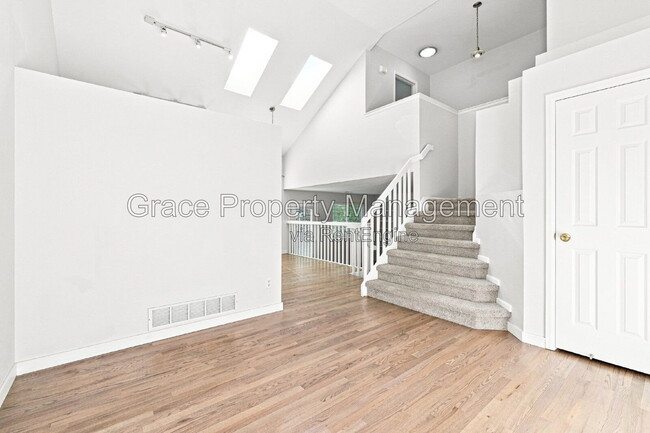Building Photo - 2230 Andrew Dr