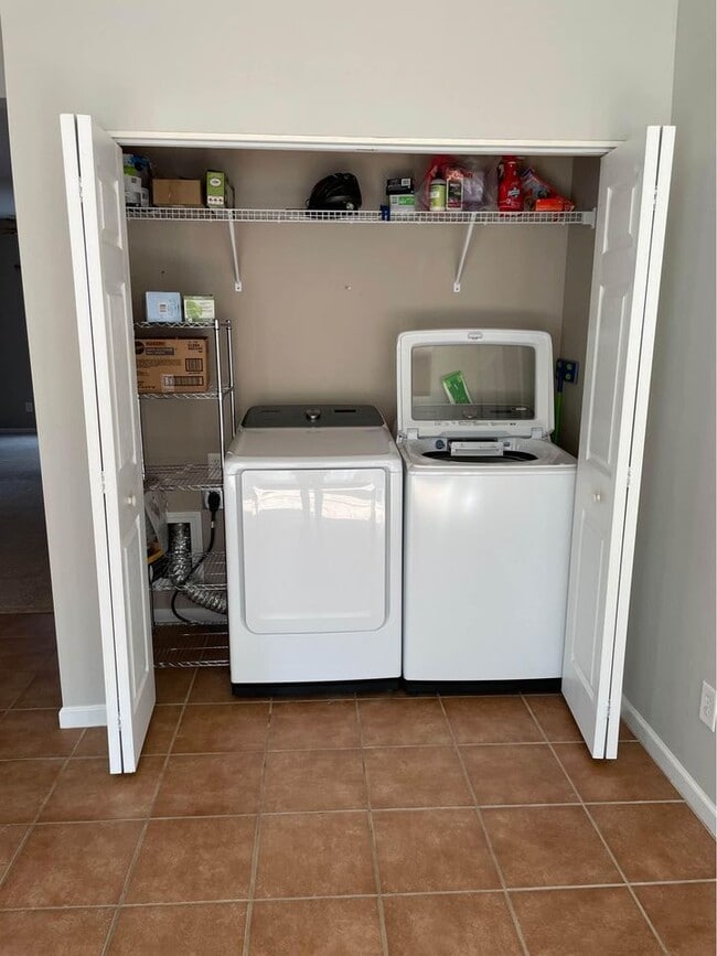 In Unit Laundry - 3370 Bridgeville Rd