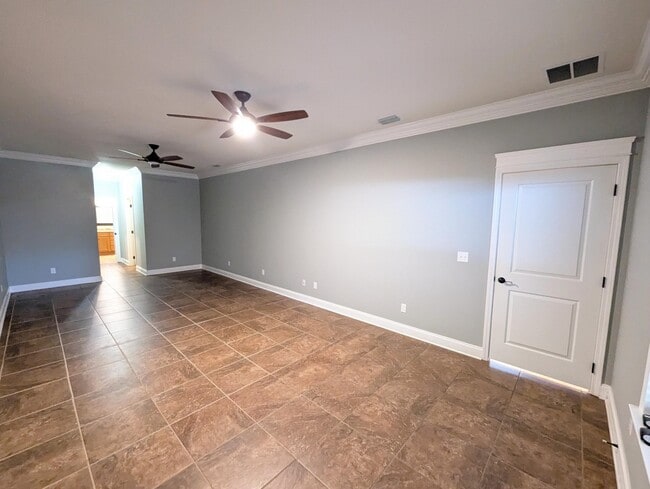 Building Photo - 116 Alder Ave SE