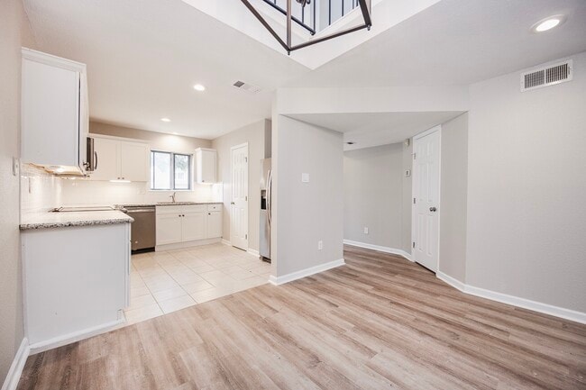 Building Photo - 5005 Georgi Ln