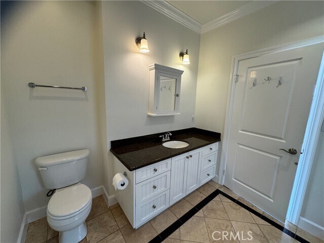 Building Photo - 4510 Seashore Dr