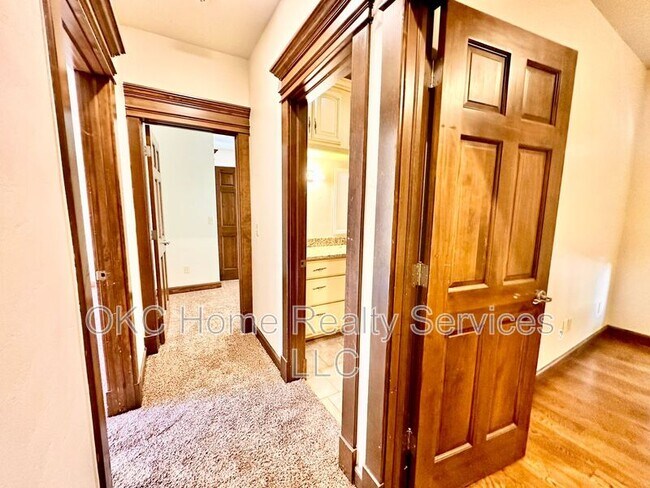 Building Photo - 1216 NW 190th Pl