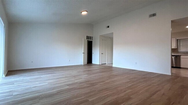 Building Photo - 12043 Rotuma St