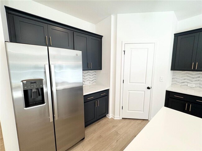 Building Photo - 51 Gresham Ct