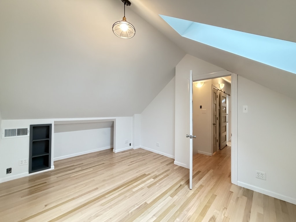 Building Photo - 1401 N Bosworth Ave