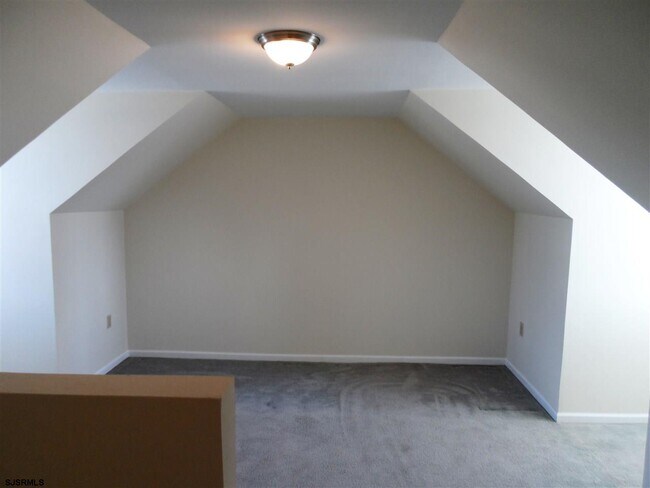 Building Photo - 12 Galleon Ct