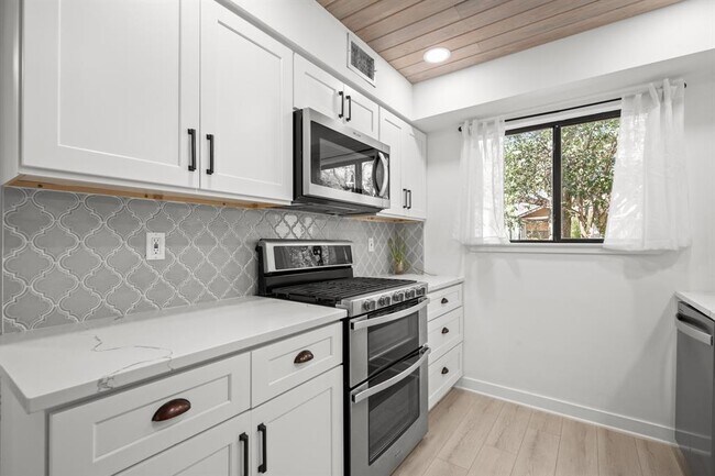 Building Photo - 5504 Kings Hwy